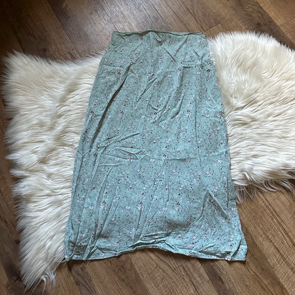 BRANDY MELVILLE Floral Midi Skirt - Picture 4 of 6